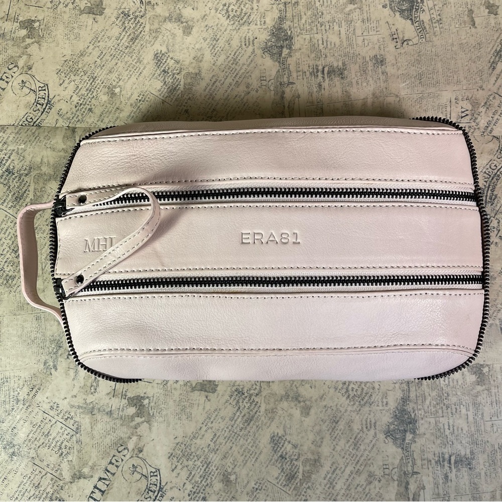 ERA81 San Francisco Toiletry/Makeup bag double zipper light pink leather